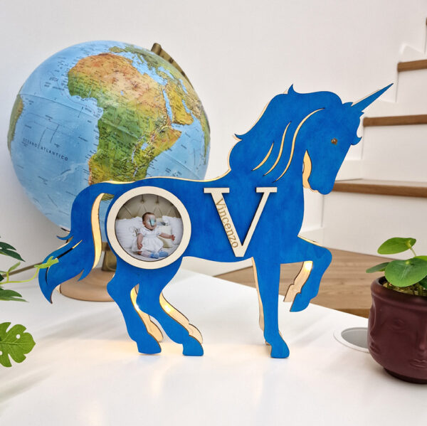 Lampada unicorno con iniziale e foto - immagine 2