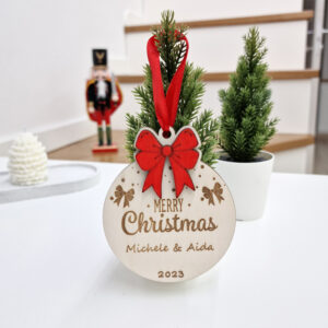 Pallina di Natale con fiocco